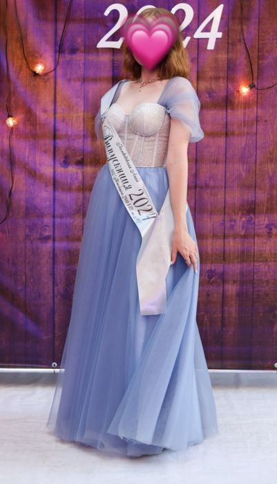 Продам випускну сукню