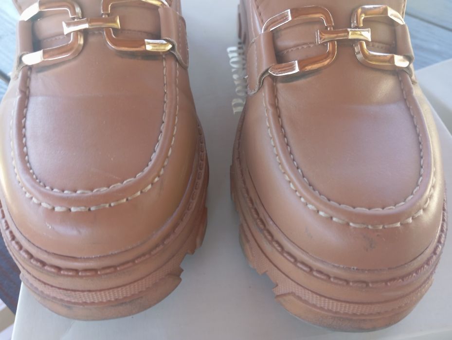 Loafersy z klamrą rozm. 40