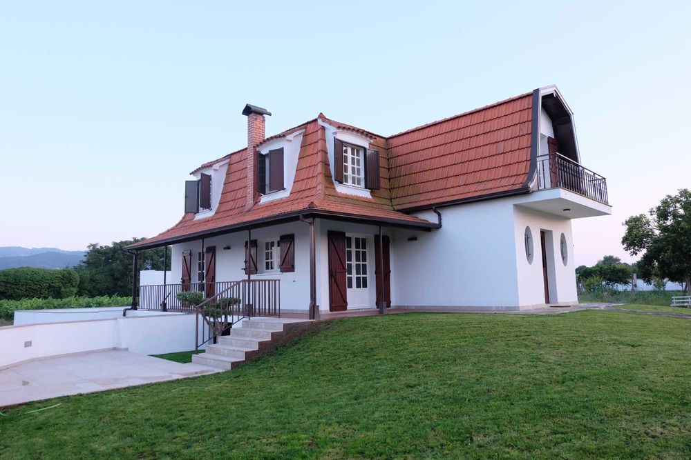 Arrenda-se vivenda T5 em Amares - Braga