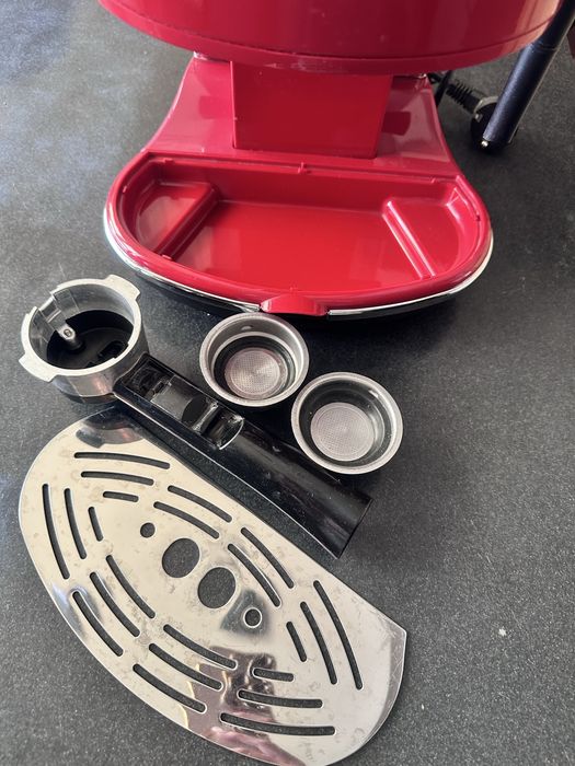 Ekspres ciśnieniowy kolbowy DELONGHI Icona Vintage ECOV 311.R