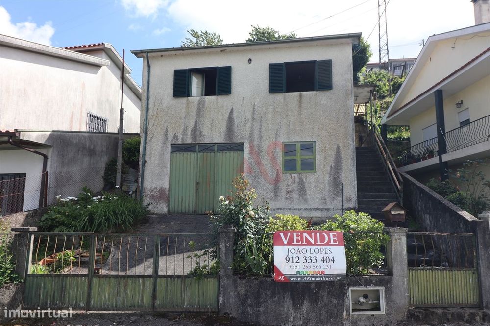 Moradia T4 em São Jorge de Vizela, Felgueiras | 132.000€