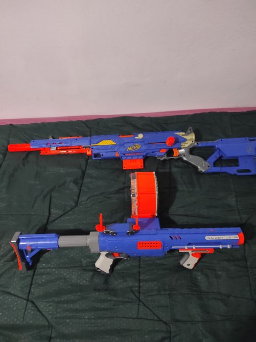 NERF...N-STRIKE..2 pistolas.