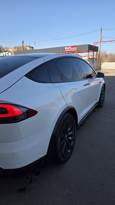 Tesla model X 2018