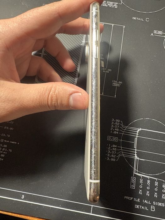 Корпус iPhone XS у зборі