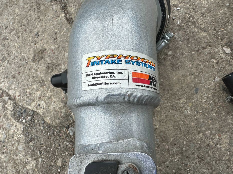 Doloty powietrza K&N Typhoon Nissan 370z