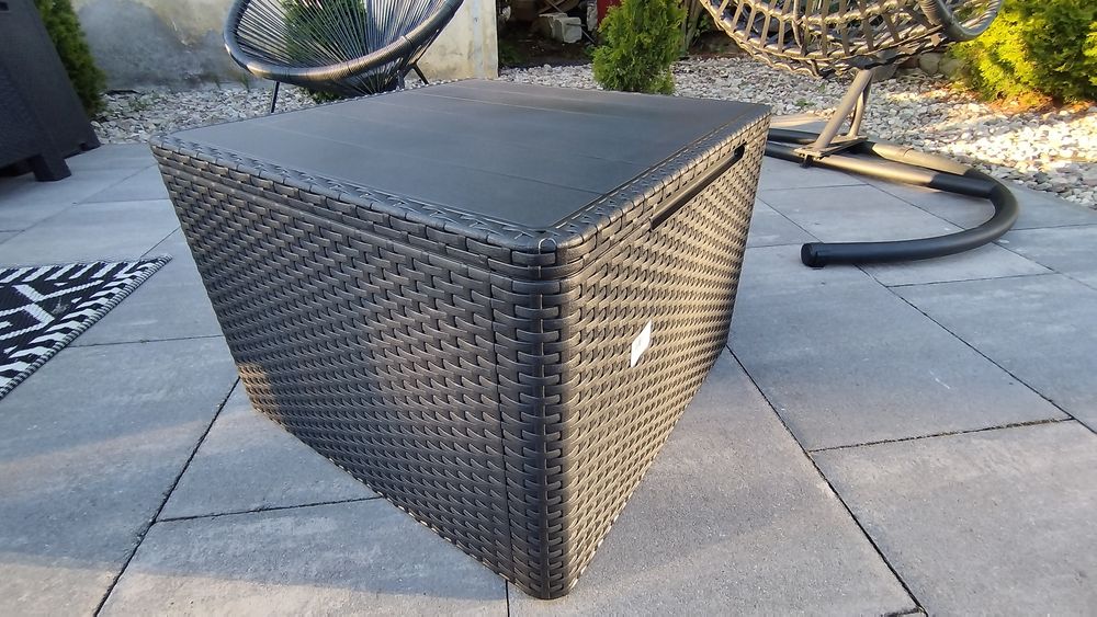 Stolik skrzynka Keter nowy