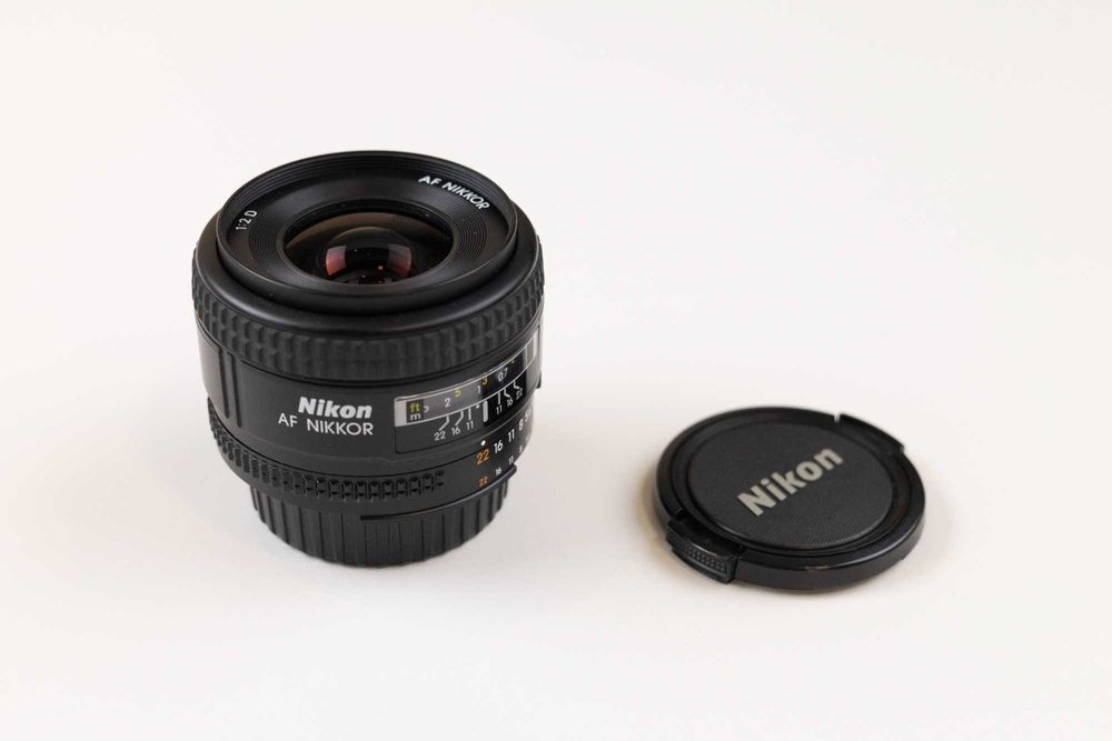 Objetiva Nikon AF NIKKOR 35mm f/2D (Grande Angular)