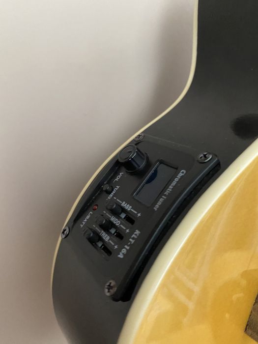 Ukulele Harley Benton elektroakustyczne