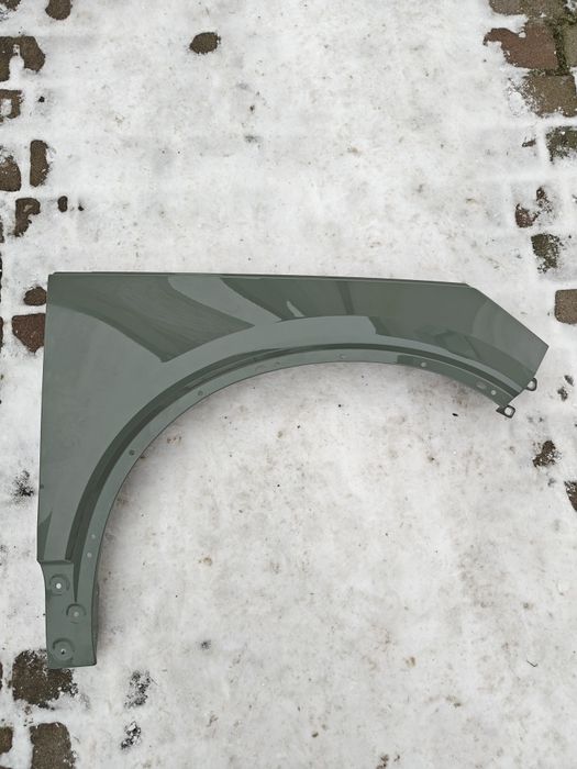 В наявності крило праве VOLVO C40 XC40 EX40 EC40 RECHARGE оригінал 733