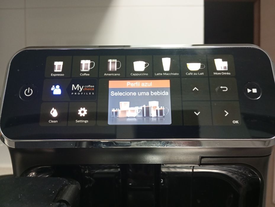 Máquina de Café PHILIPS Lattego EP5444/50