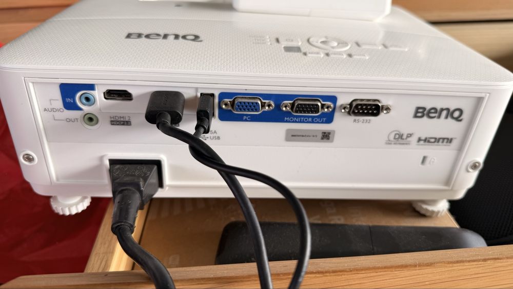 ÓTIMO Projector BENQ TH685 HDR- Gaming, Sports & Movies