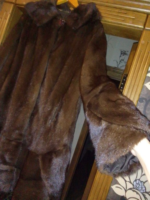 Продам норковую шубу