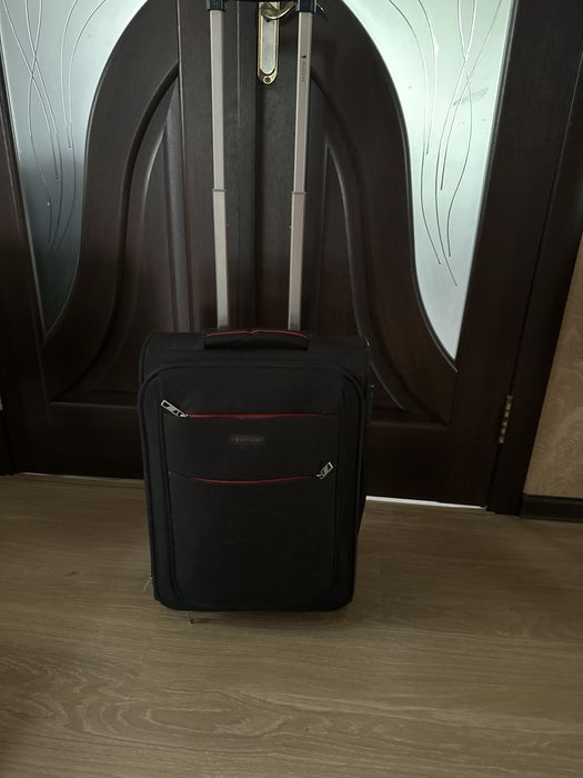 Валіза маленька для подорожей