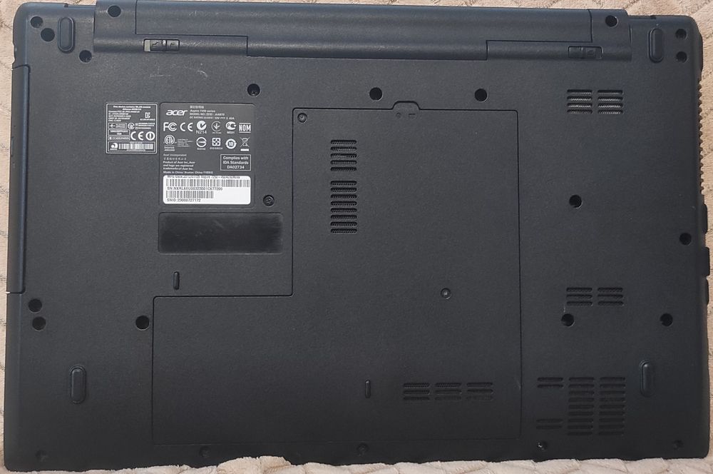 Ноутбук Acer Aspire 7250 (17.3", 8GB RAM)