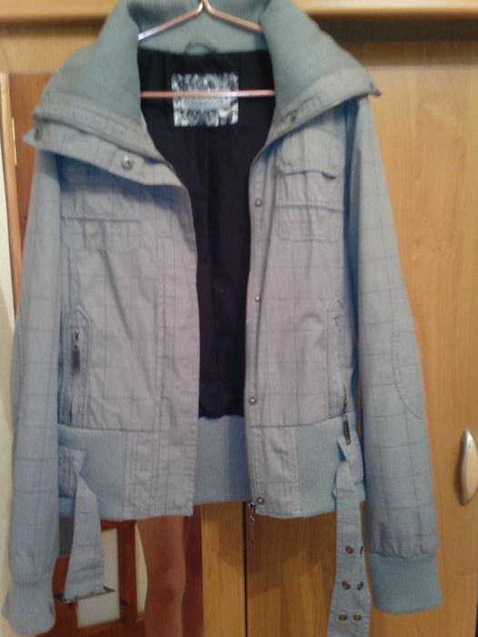 Курточка осенне-весенняя