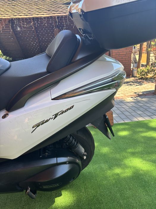 Skuter Honda SW-T400