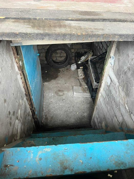 Капітальний цегляний гараж (24 м²) на Салганній! Заїжджай і користуйся