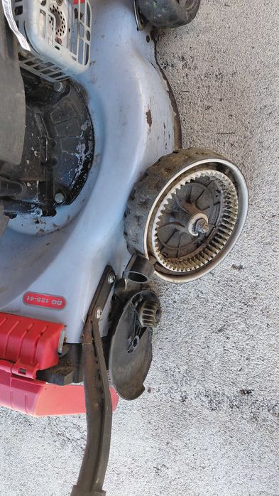 Maquina de cortar relva para arranjar ou para peças