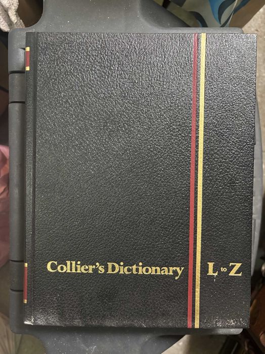 Collier's Encyclopedia + Collier's Dictionary+ Yearbooks