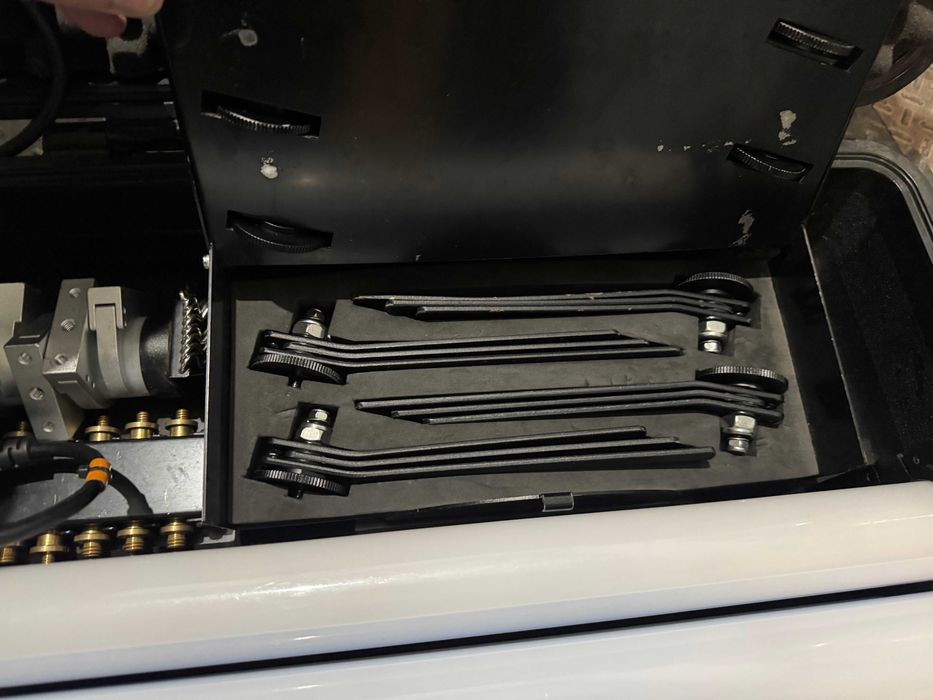 Продам комплект Astera AX1 Pixel Tube (8-Light Set) + Charging Case