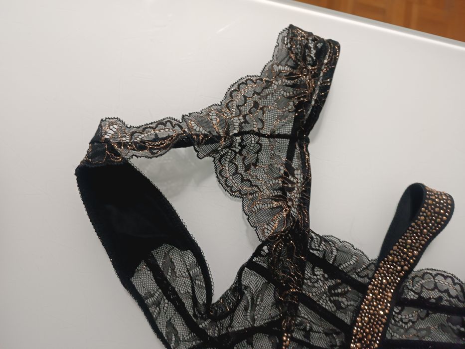 Nowe piękne body censored 75B new yorker