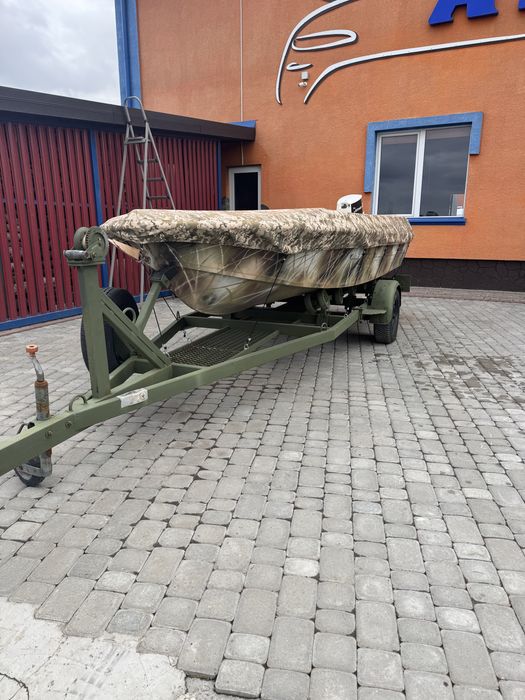 Лодка алюмініева  катер чьовен із мотором
