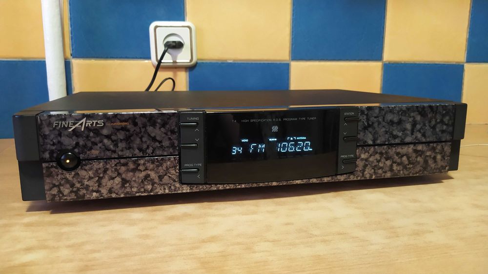 Топ Тюнер FineArts by Grundig T4 Marble.