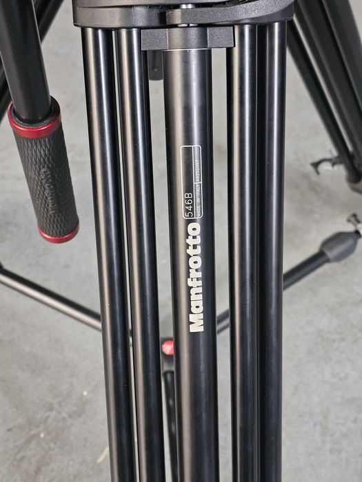 Tripé Video Manfrotto 546B + Cabeça 504HD