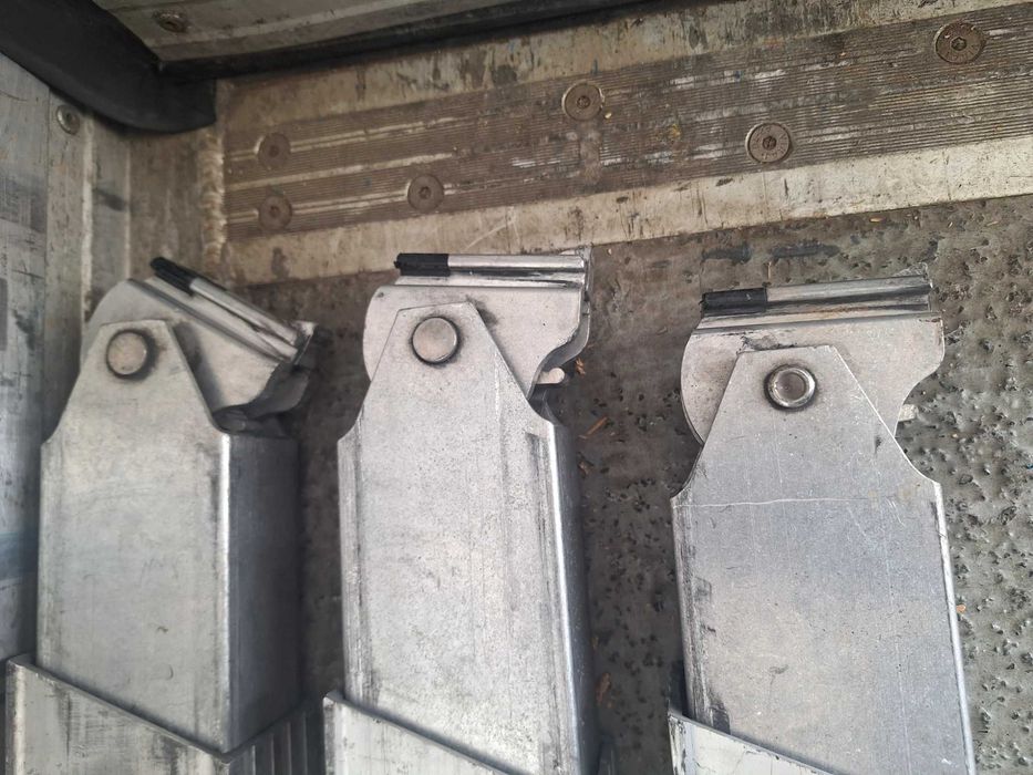 barras de travamento de carga.