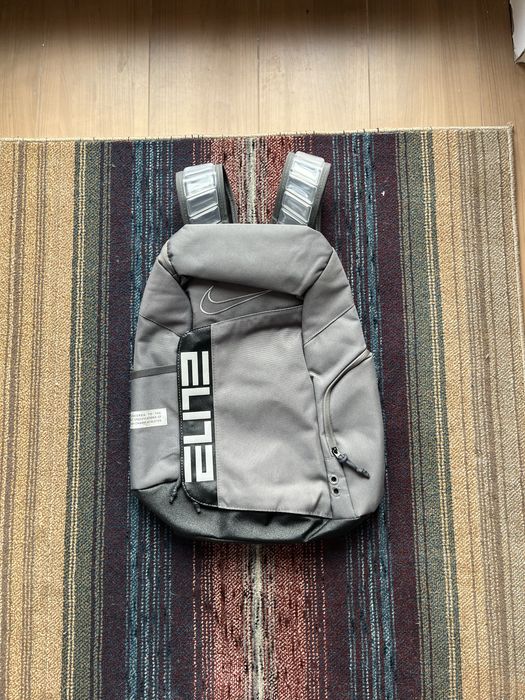 szary plecak Elite Bag Nike