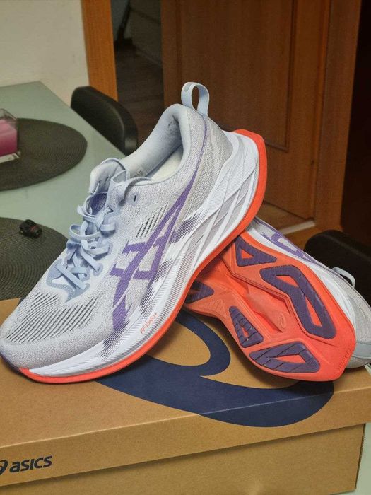 Кросівки для бігу ASICS SUPERBLAST 2, розмір 44 (28см)