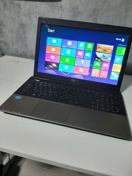 Laptop Asus czarny