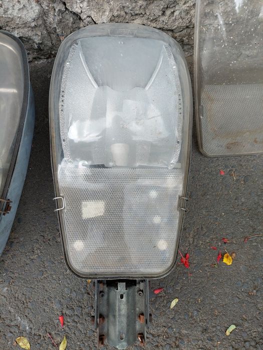 Oprawy lamp komplet