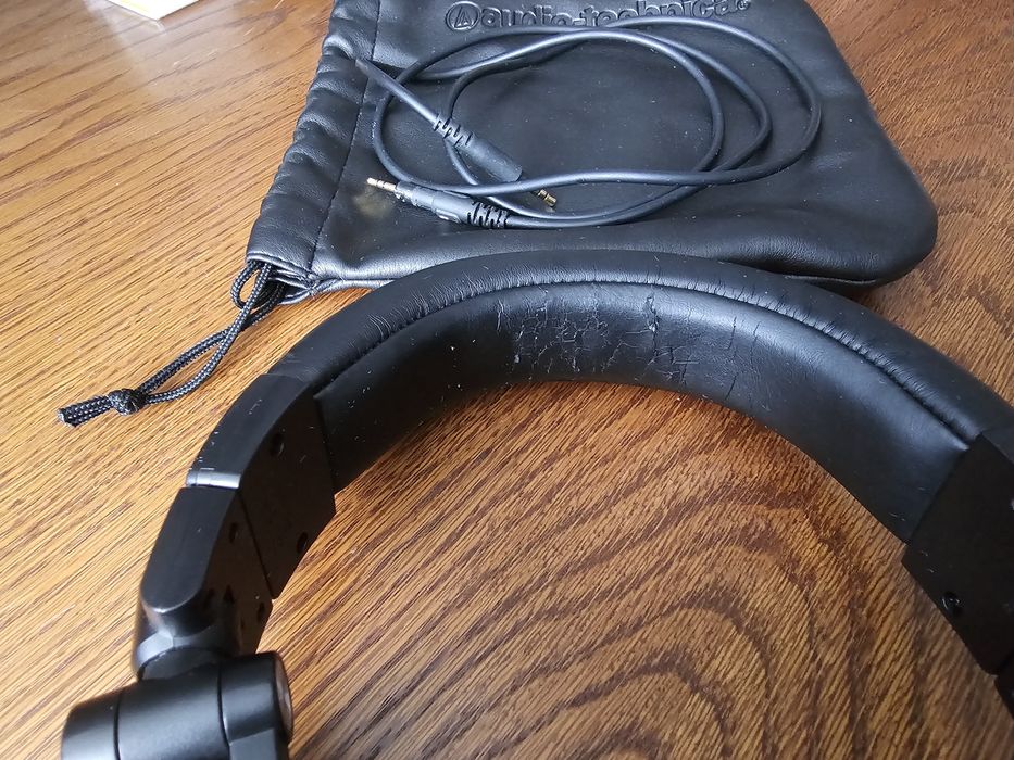 Słuchawki Audio-technica ATH - M50x, słuchawki studyjne przewodowe.