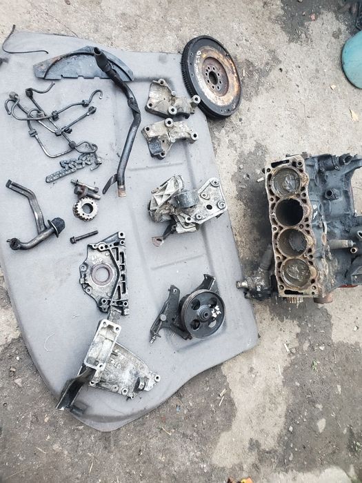 Мотор по запчастинам пежо 605 2.1 дізель