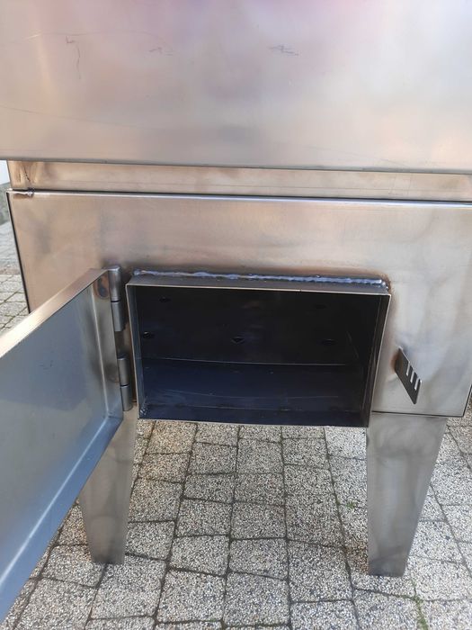 Wędzarnia ogrodowa ze stali  nierdzewnej - dwa paleniska - Nowość