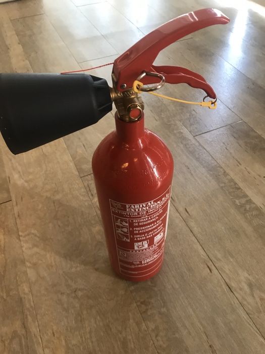 2 Extintores Dióxido de Carbono CO2