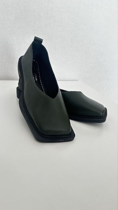 Туфлі з квадратним носком