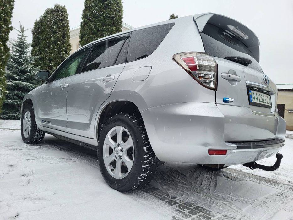 Toyota RAV 4 EV  Electric 41 .8 кВт