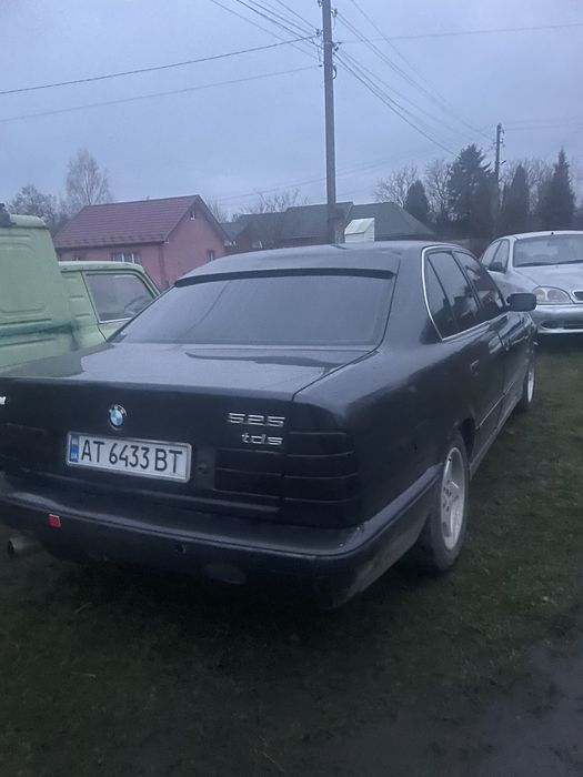 Продам автомобіль BMW E34.525TDS