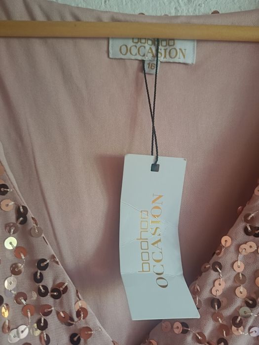 Nowa sukienka cekinowa 44: sylwester, andrzejki, cekiny