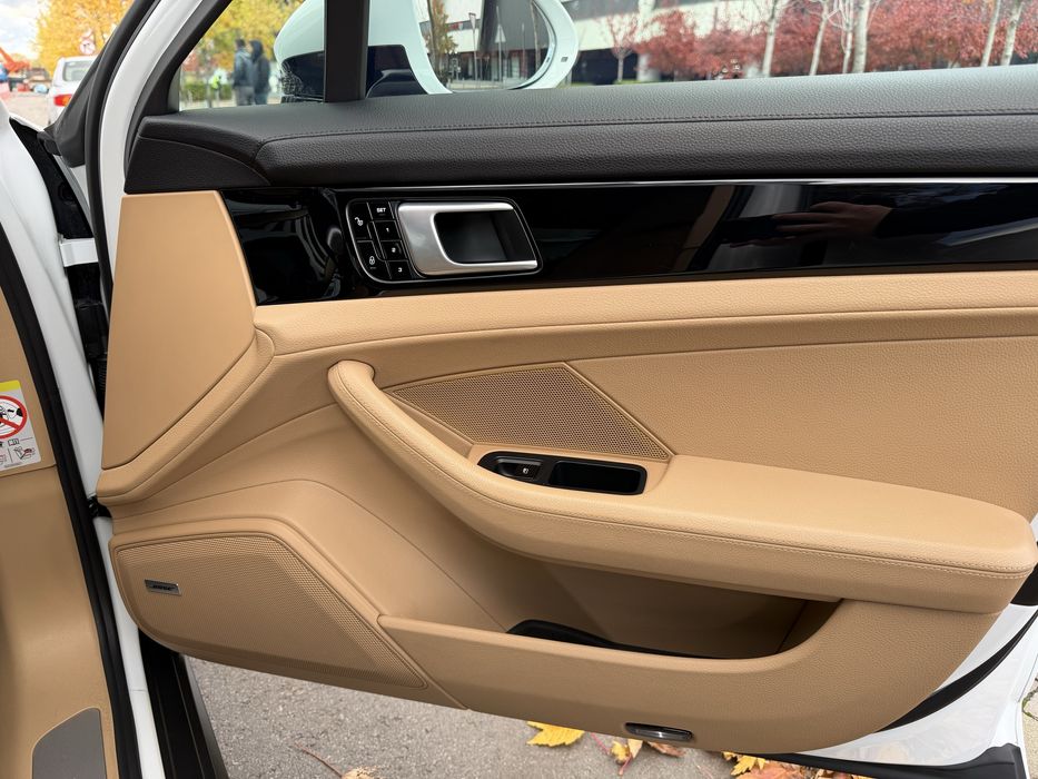 Porsche Panamera 4 E-Hybrid