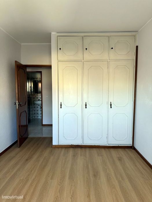 T2 com varanda e elevador em Paranhos, junto à Costa Cabral