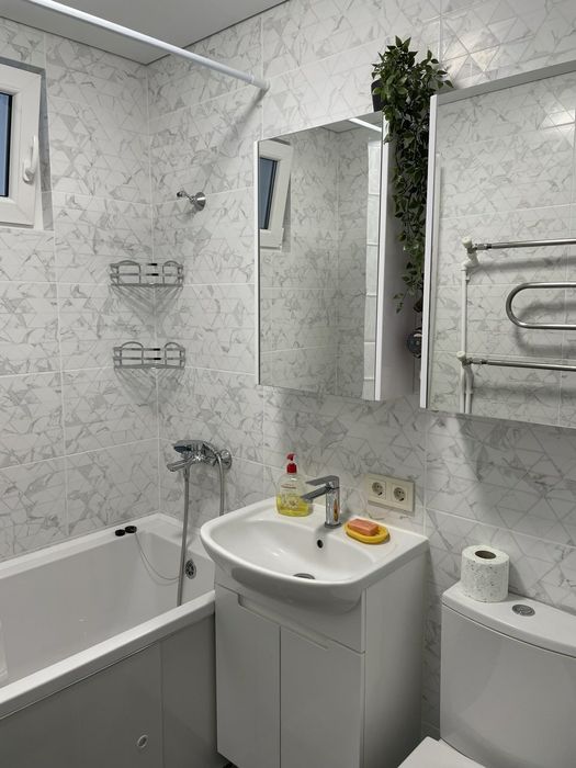 Оренда 2-х кімн.квартири, АО, м. Коростишів, Соборна Площа