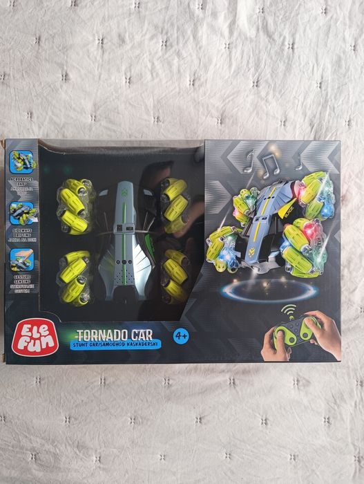 Samochód KASKADERSKI Tornado Car, zdalnie sterowany, ZIELONY