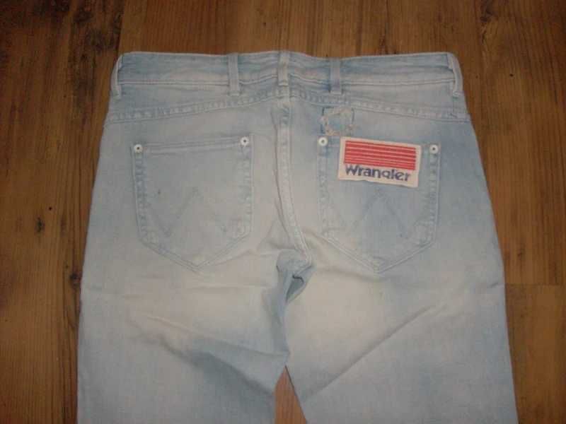 Spodnie jeansy Wrangler nowe "połatane" R.36