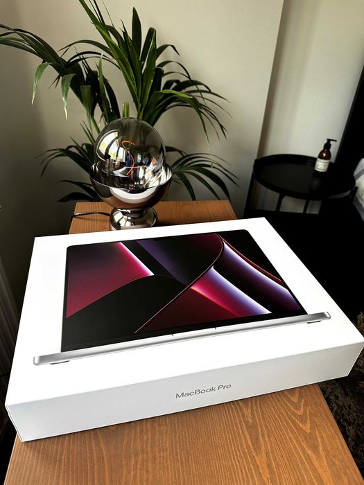 Oryginalne pudełko po MacBook Pro 16-inch 2024 (Silver)