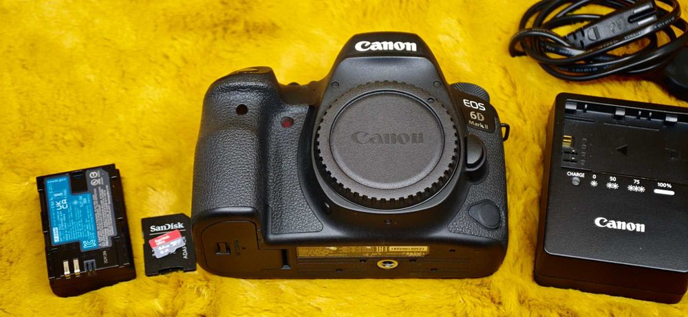 ‼️ВІДМІННИЙ СТАН -33868 кадрів‼️ Canon 6D mark II плюс картка 64ГБ -- акумулятор 3\3! --