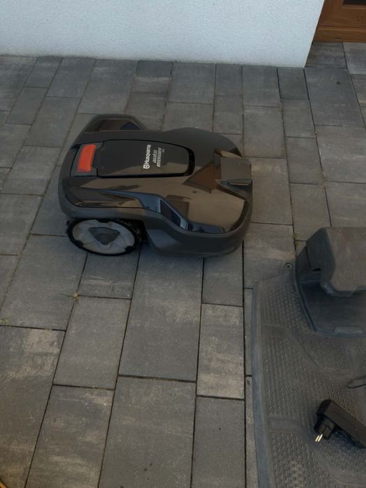 Husqvarna Automower 306 – robot koszący – stan idealny – 3 lata
