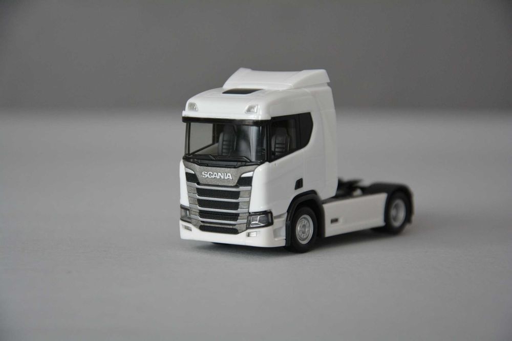 かがやき.W7 1/87 herpa VOLVO SCANIA かがやき.W7様専 1/87 herpa VOLVO コンテナ